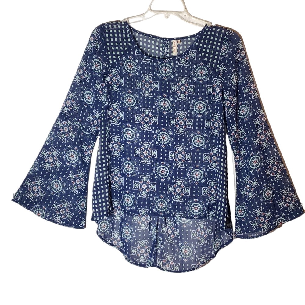 Red Camel women's medium geometric print pullover tunic. 577